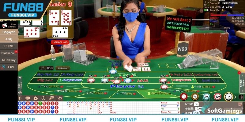 Sảnh mang lại cảm giác như đang ngồi tại sòng bạc thực thụ